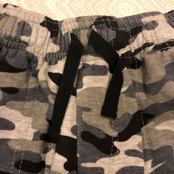 Wes & Willy Camouflage Drawstring Boy's  Shorts - Picture 3 of 7